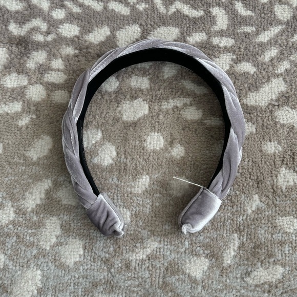 NEW Kendra Scott Grey Velvet Braided Headband - Picture 9 of 9